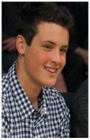 /album/buscamos/dylan-efron-stephen-schulz-jpg/